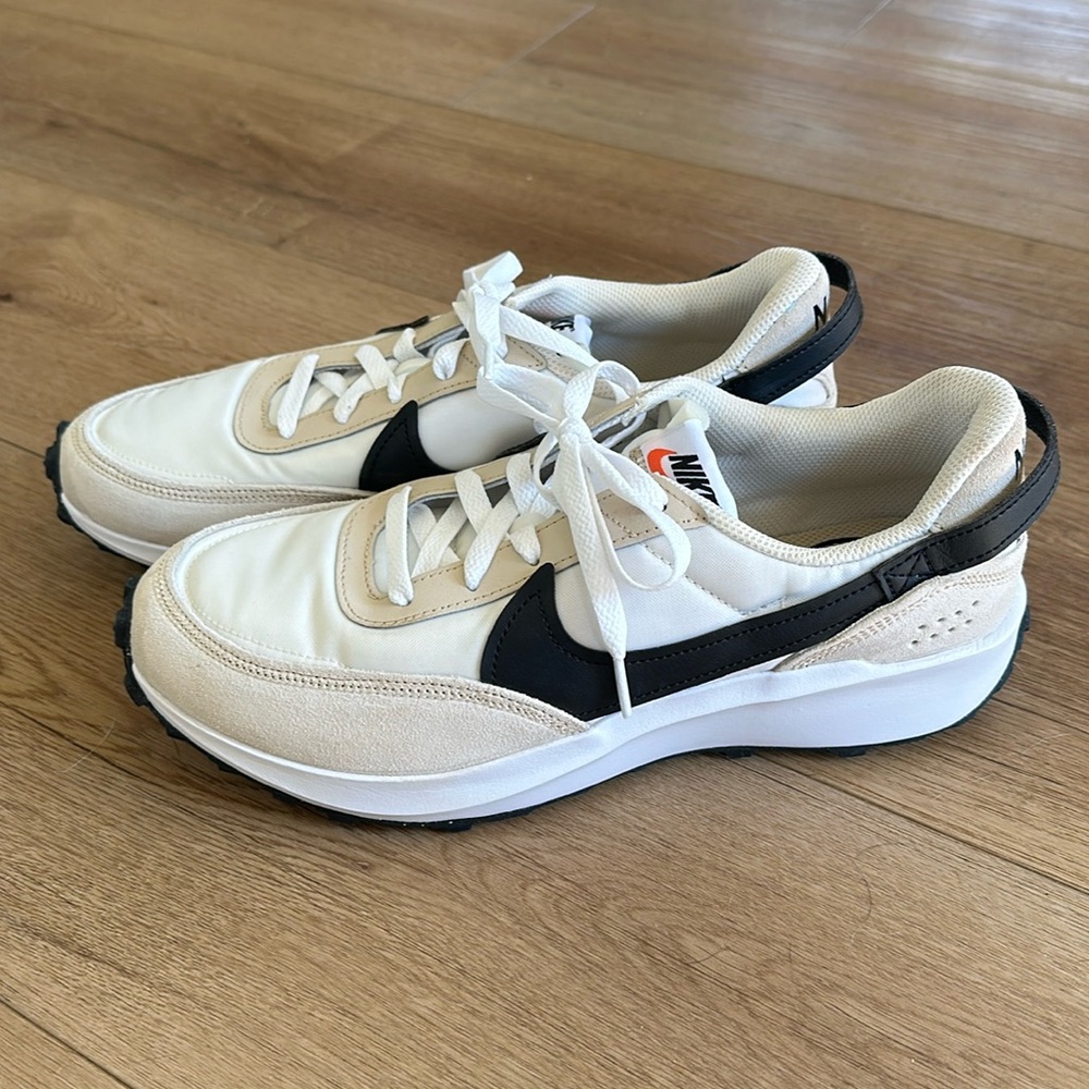 Nike Waffle Debut- NWT